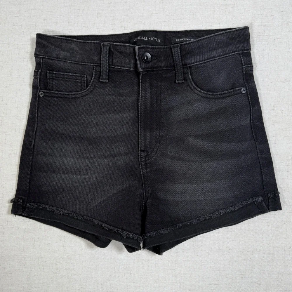 Kendall + Kylie The Drifter High Rise Black Denim Shorts Frayed Hem Size 5 27